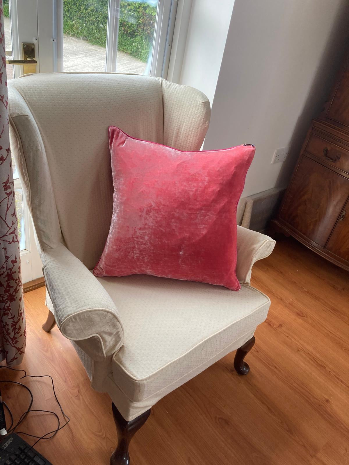 Cushion Silk Velvet Coral